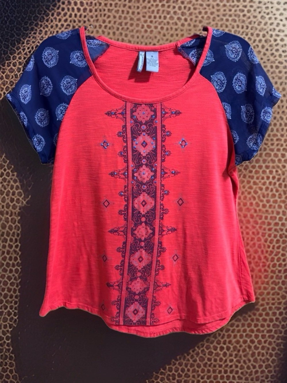 new directions Red Short-Sleeve Tee with Navy Patterned Sleeves